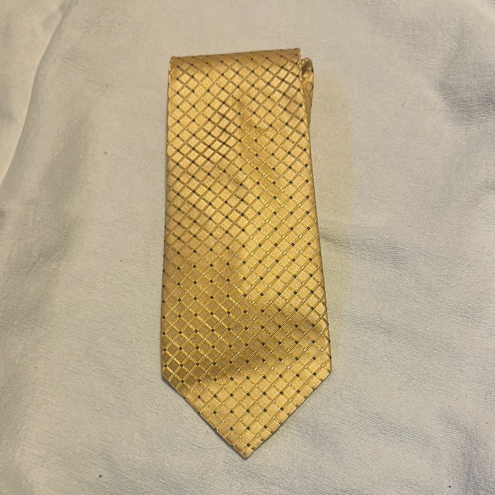 Gold Patterned Tie